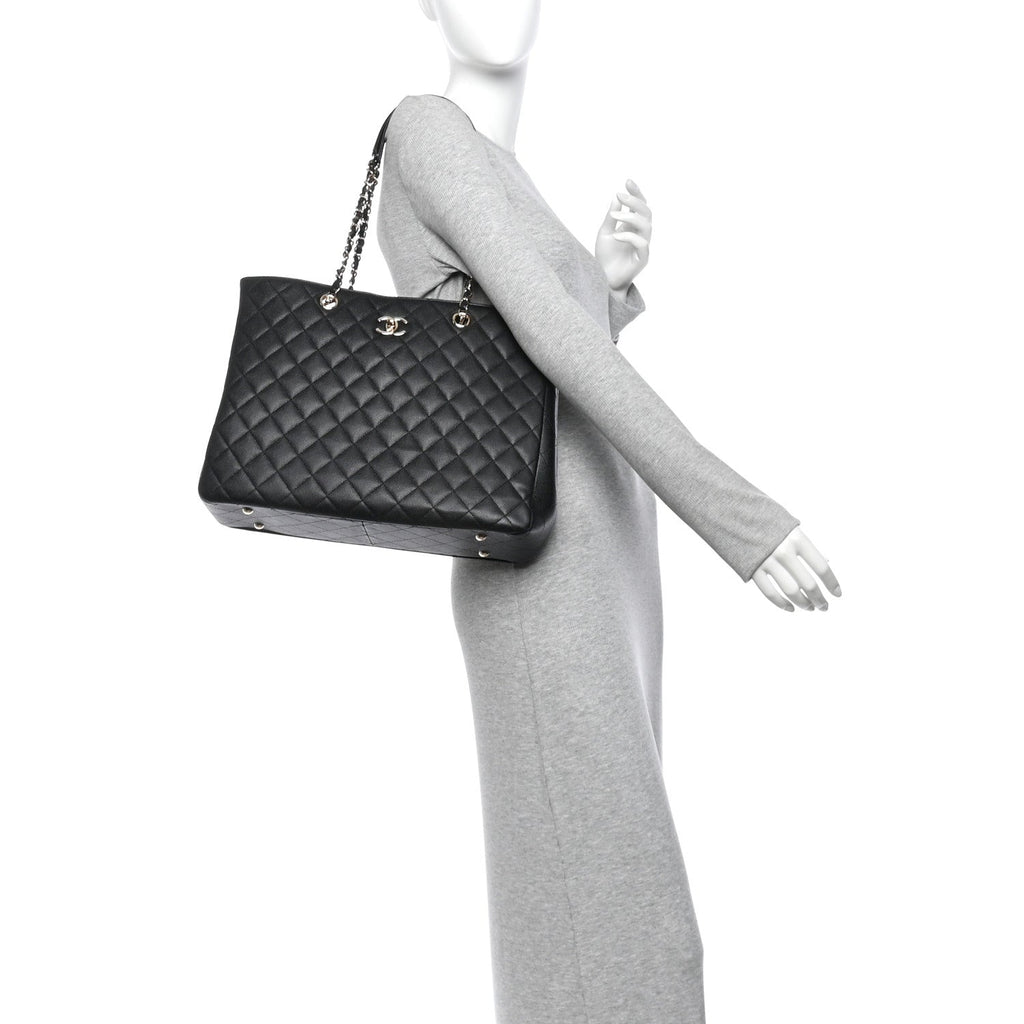 Caviar Quilted Large Shopping Tote Black