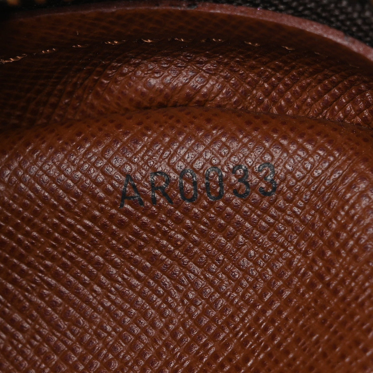 Monogram Amazone