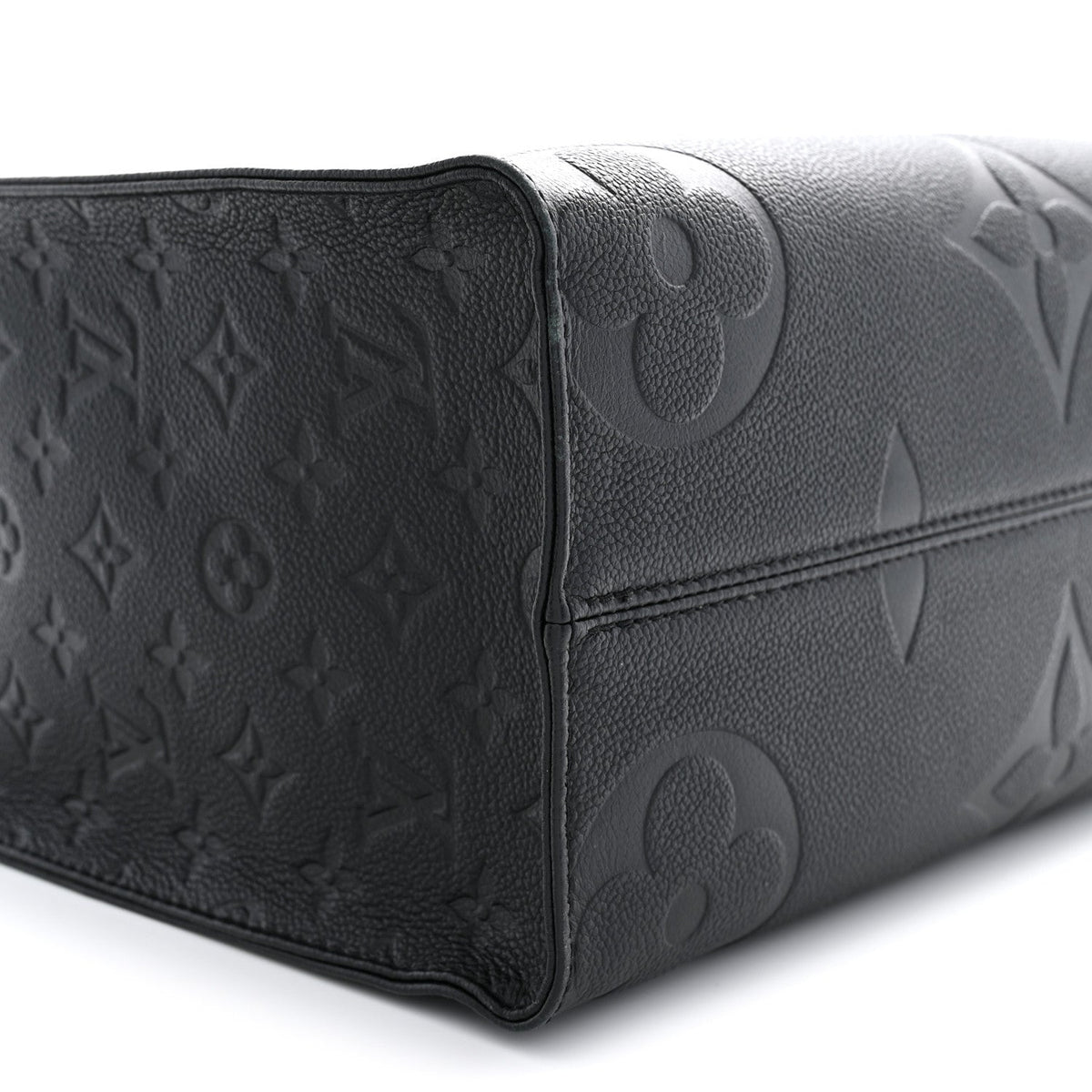 Empreinte Monogram Giant Onthego MM Black