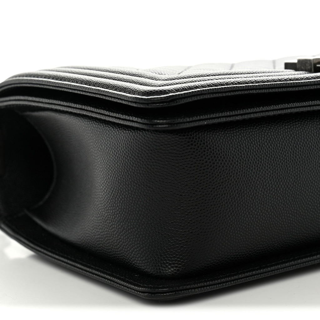 Caviar Quilted Medium Boy Flap Black