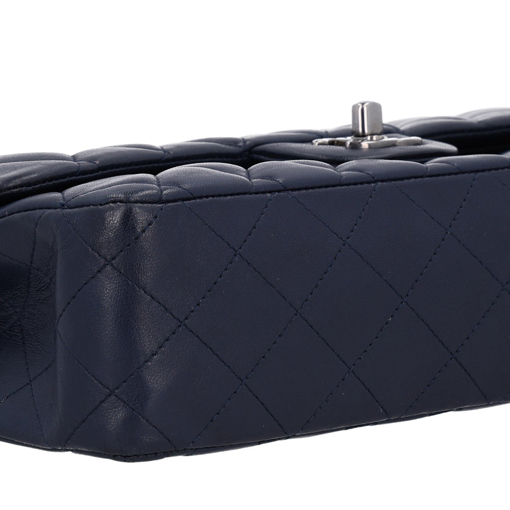 Lambskin Quilted Medium Double Flap Navy