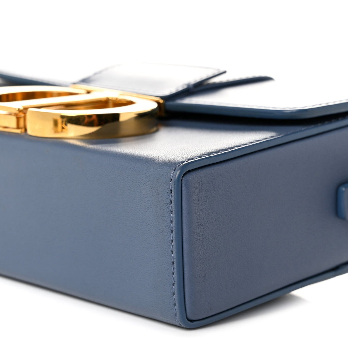 Box Calfskin 30 Montaigne Box Bag Blue