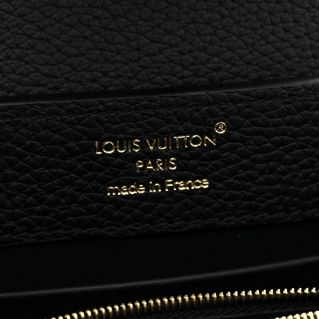 Taurillon Enamel Chain Capucines BB Black