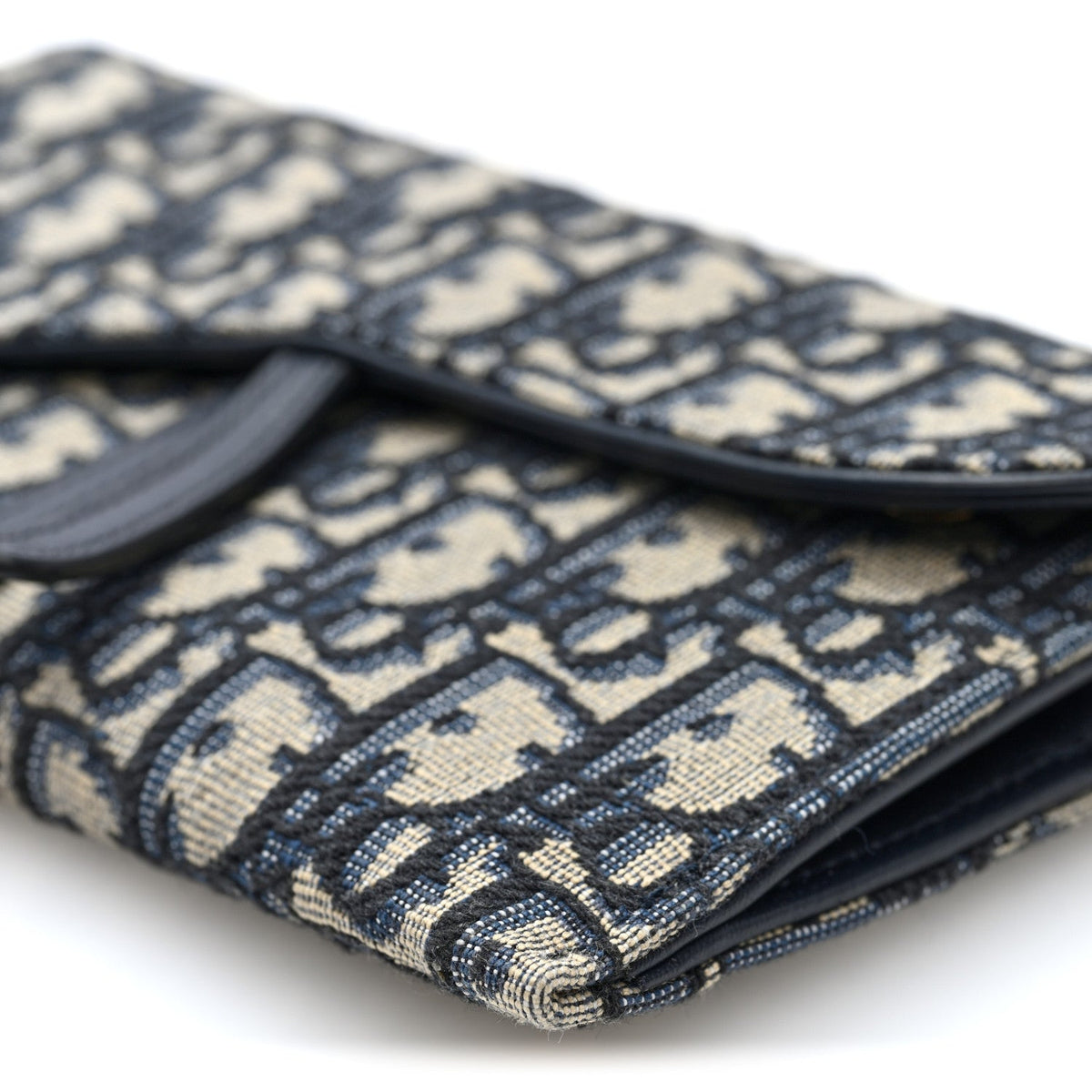 Oblique Saddle Chain Long Wallet Blue