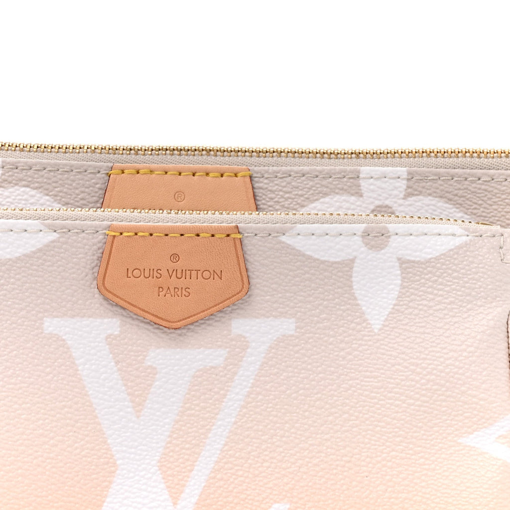 Monogram Giant By The Pool Multi Pochette Accessories Brume