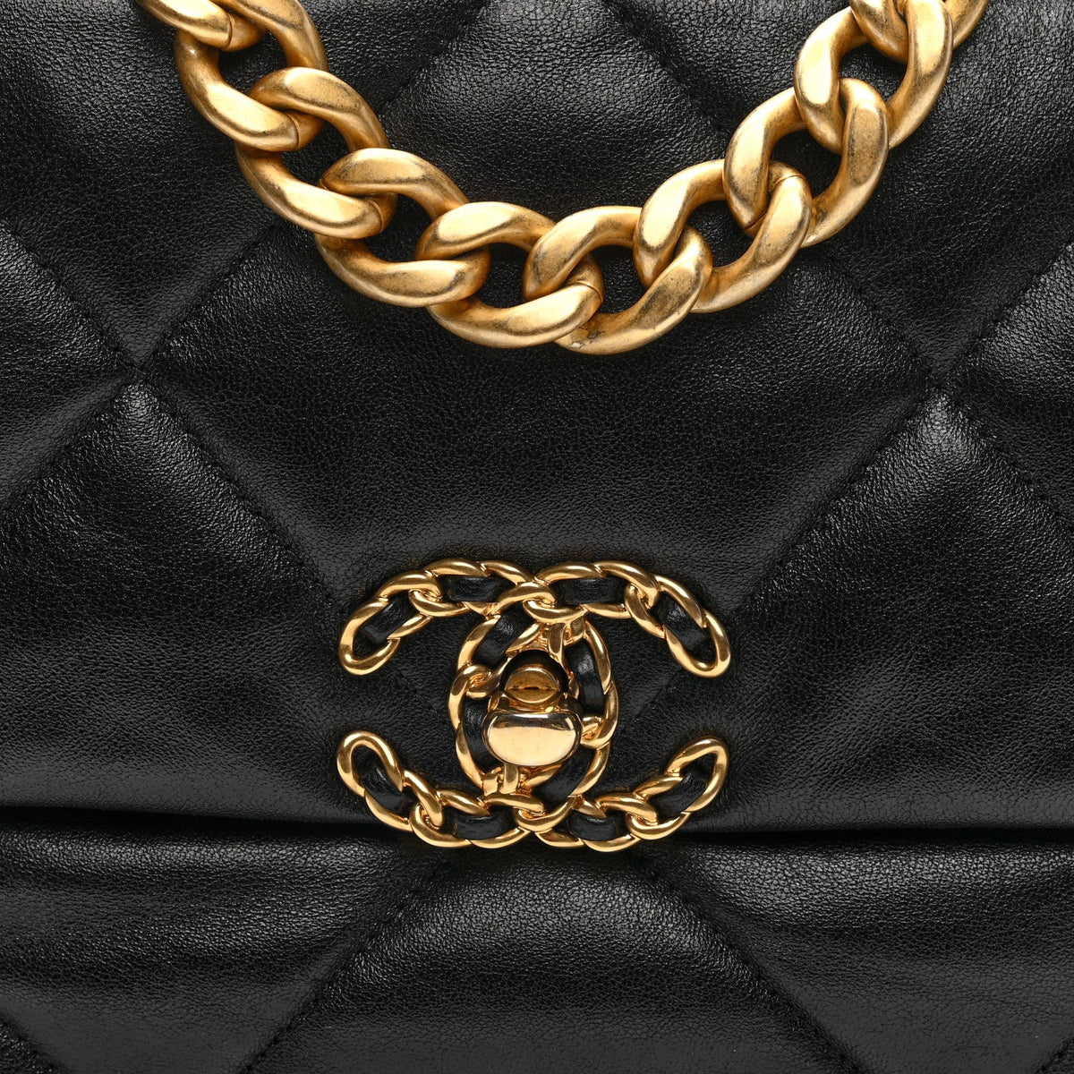 Lambskin Quilted Medium Chanel 19 Flap Black