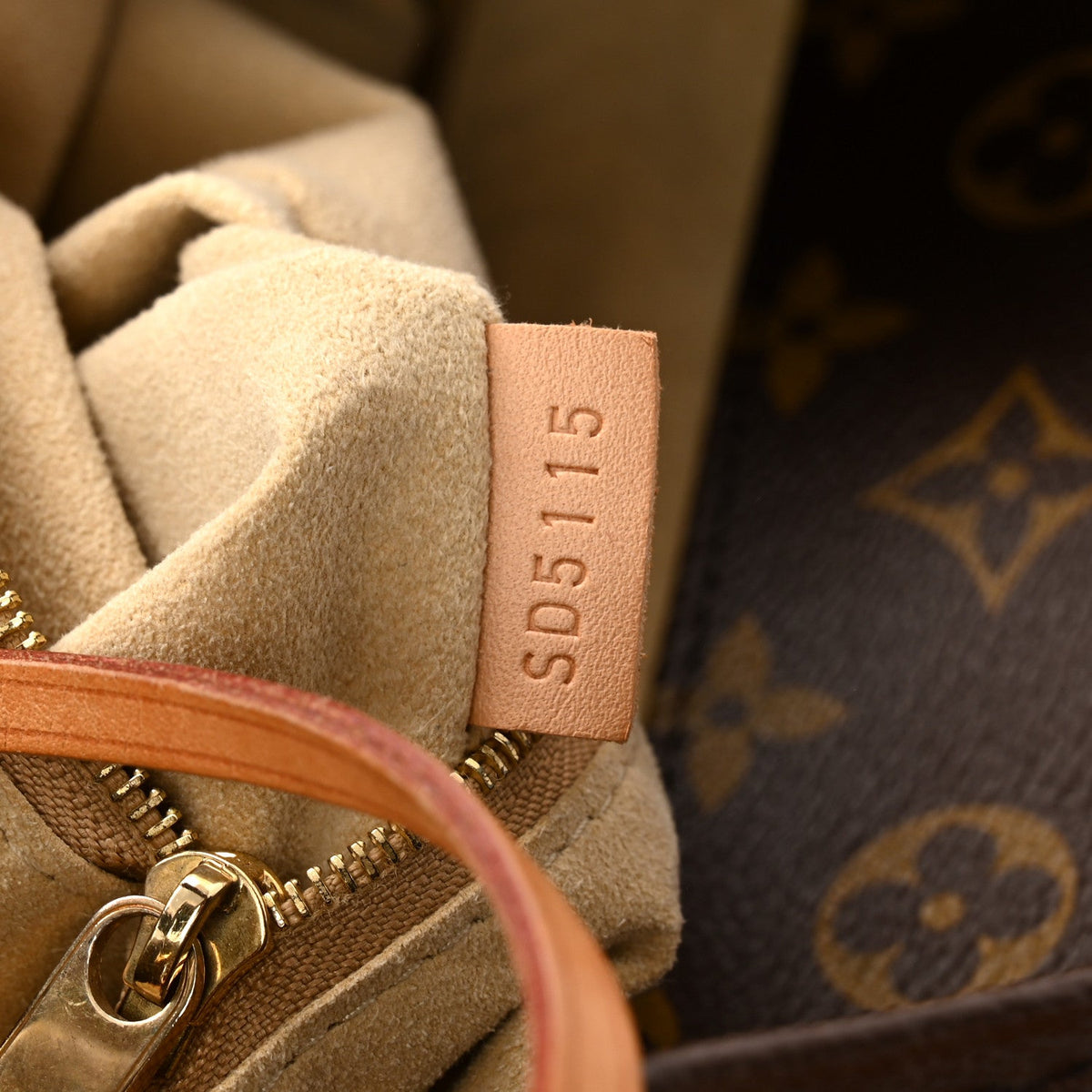 Monogram Artsy MM