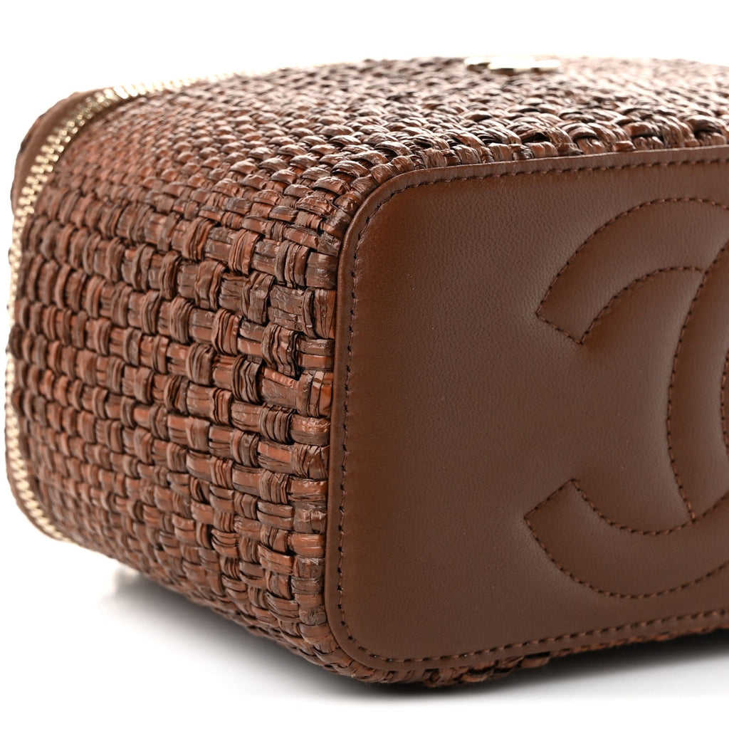 Braided Raffia Vanity Case With Chain Brown
