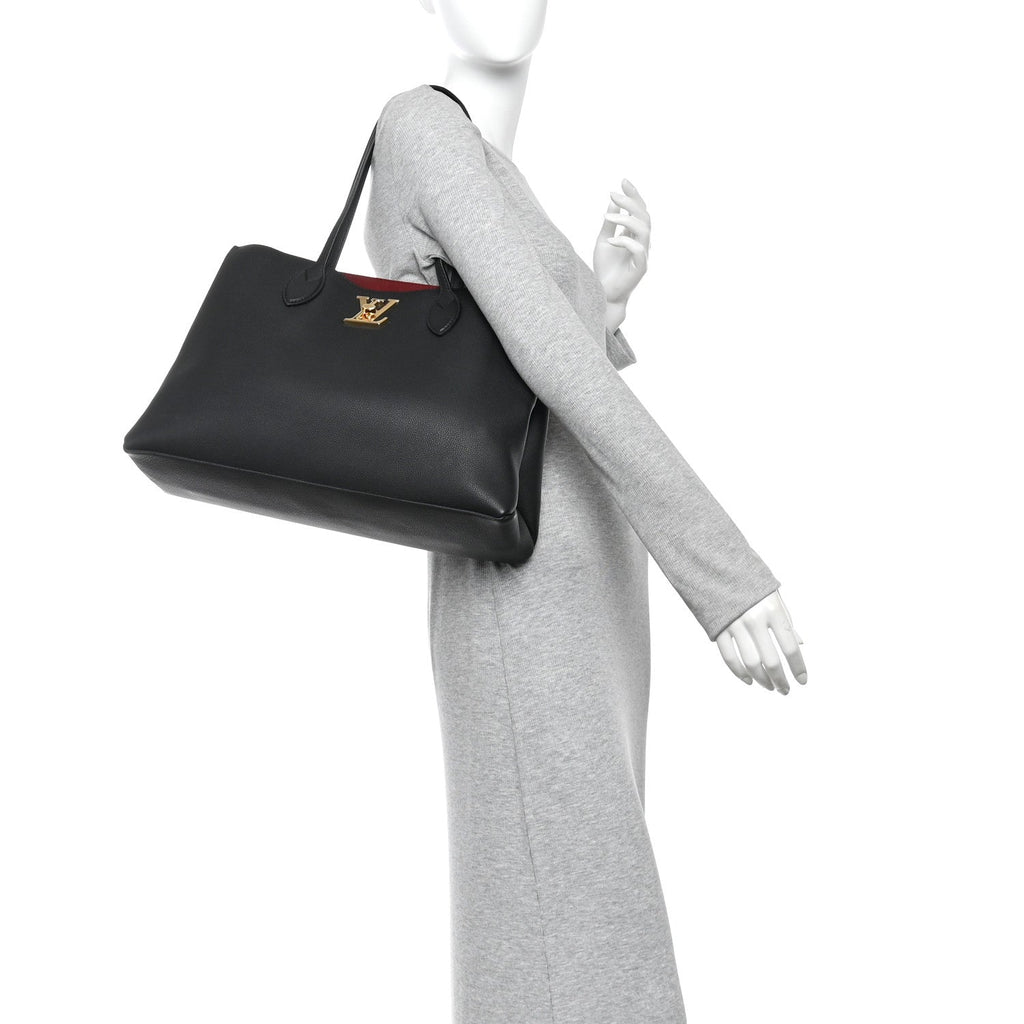 Grained Calfskin Lockme Shopper Black