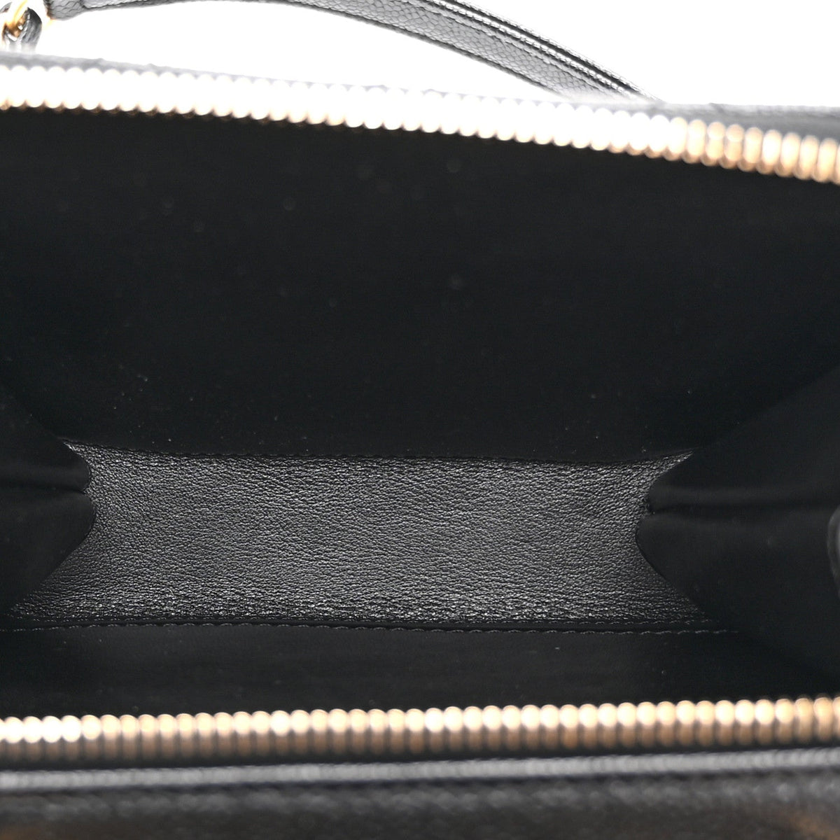 Caviar Quilted Mini Pick Me Up Vanity Case Black