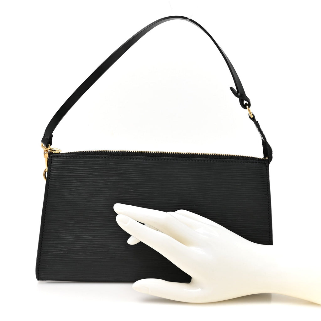 Epi Pochette Accessories 24 Black