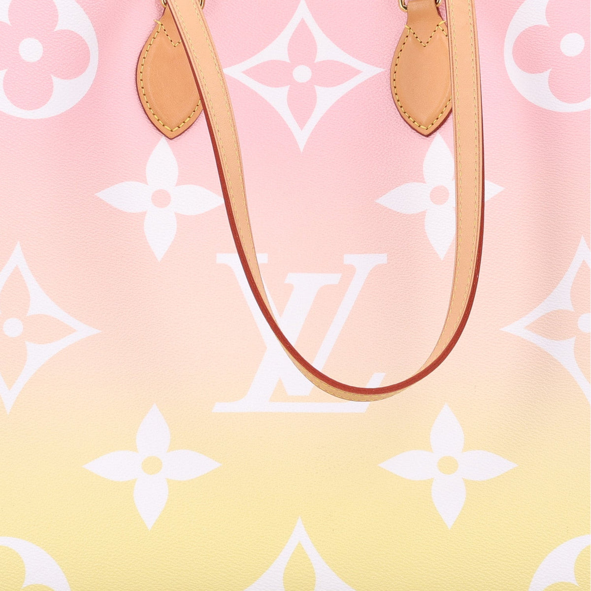 Monogram Giant By The Pool OnTheGo GM Light Pink