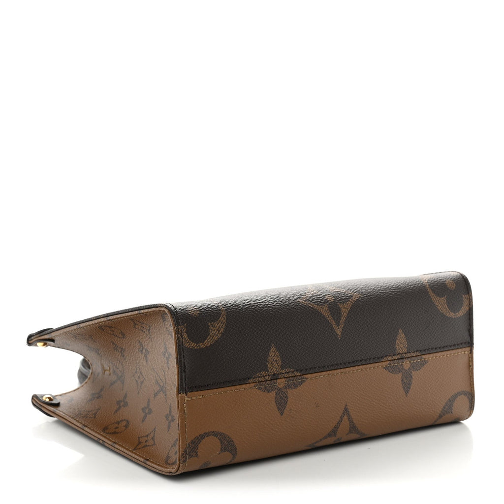 Reverse Monogram Giant Onthego PM