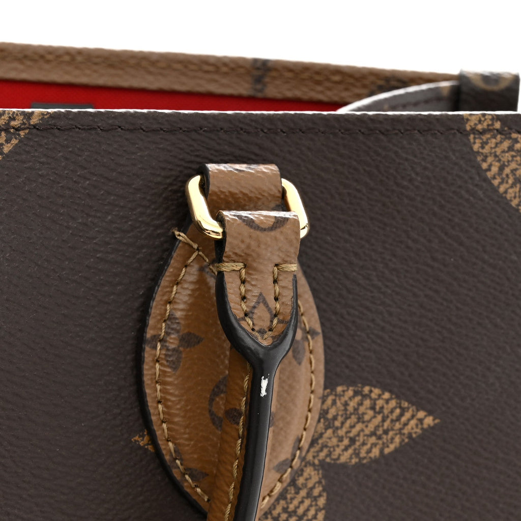 Reverse Monogram Giant Onthego MM