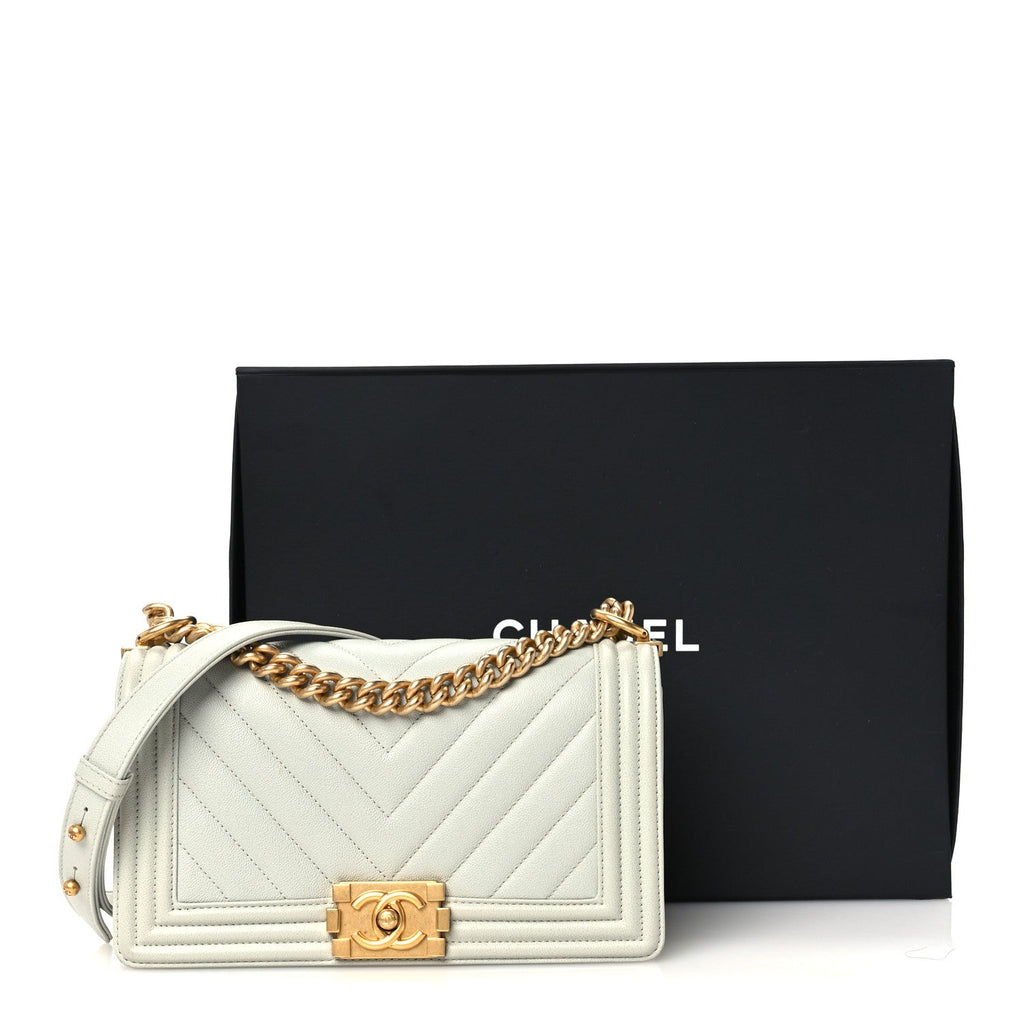 Caviar Chevron Quilted Medium Boy Flap Light Grey