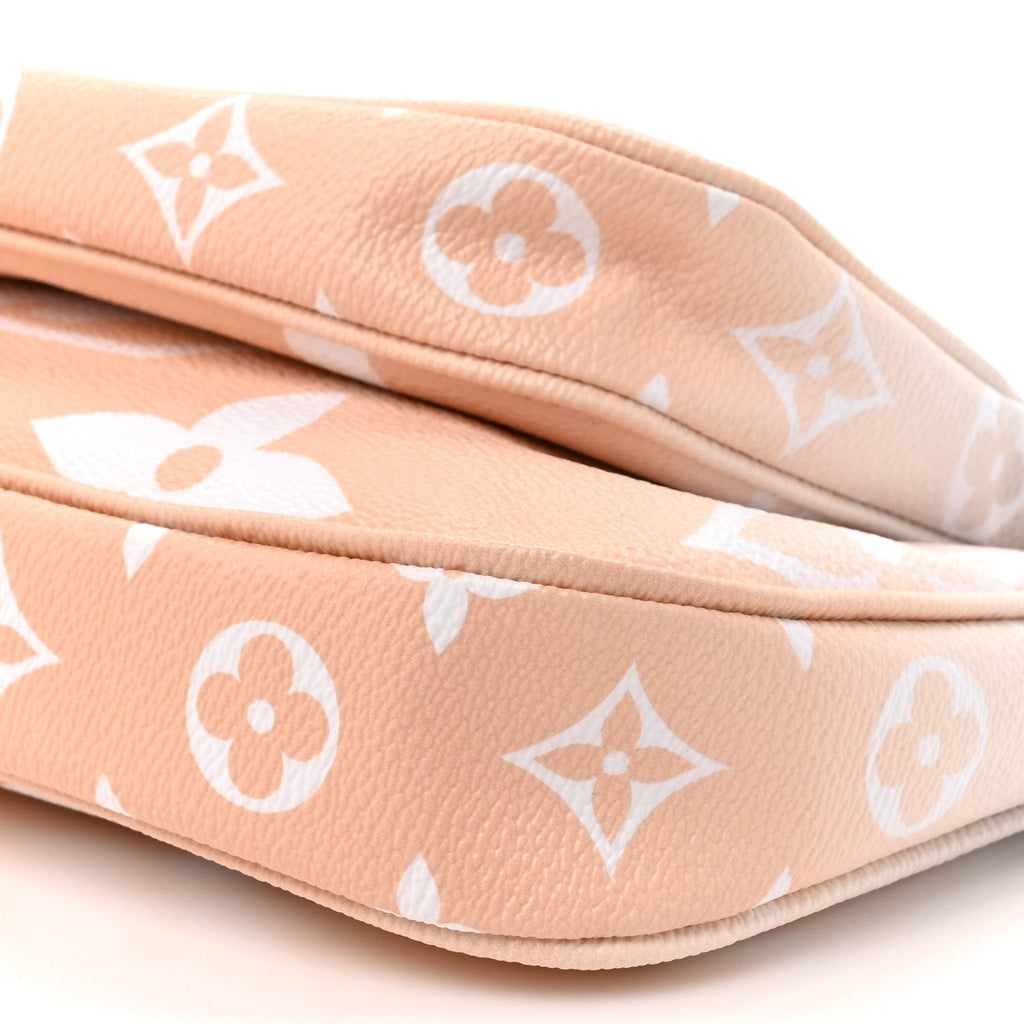 Monogram Giant By The Pool Multi Pochette Accessories Brume
