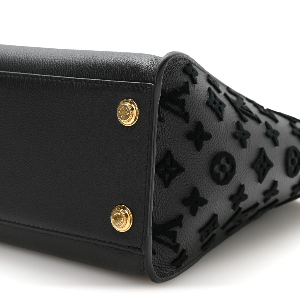 Calfskin Monogram Tufting On My Side Black