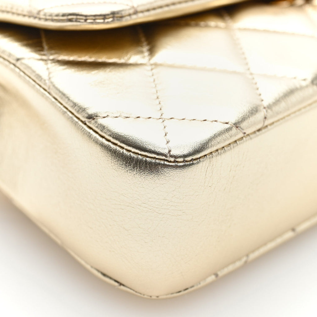 Metallic Lambskin Quilted Flap Phone Holder With Chain Gold