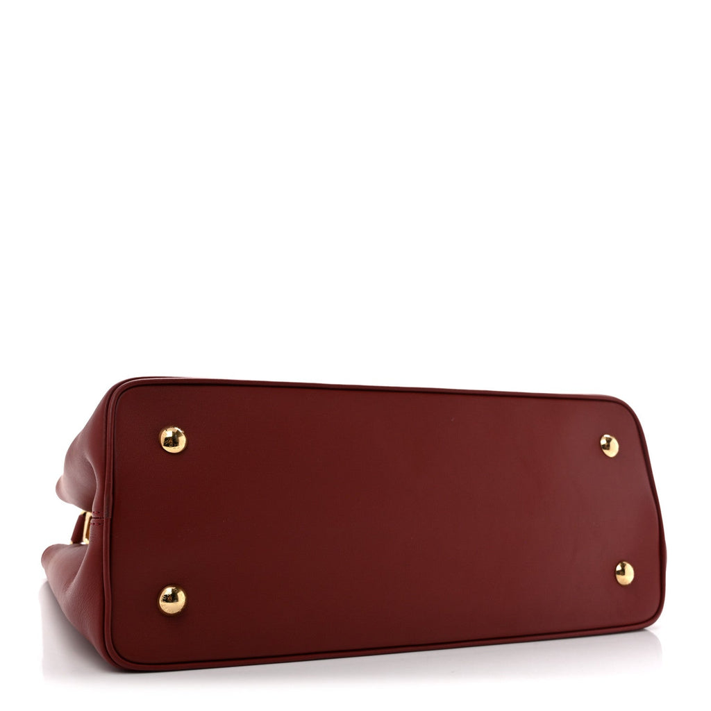 Smooth Calfskin Capucines GM Rust