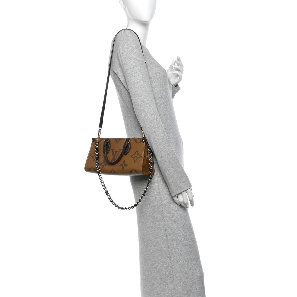 Reverse Monogram Giant OnTheGo East West Chain