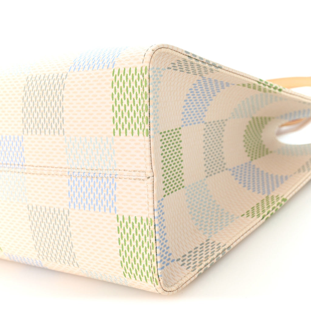 Damier Giant Onthego MM Pistachio