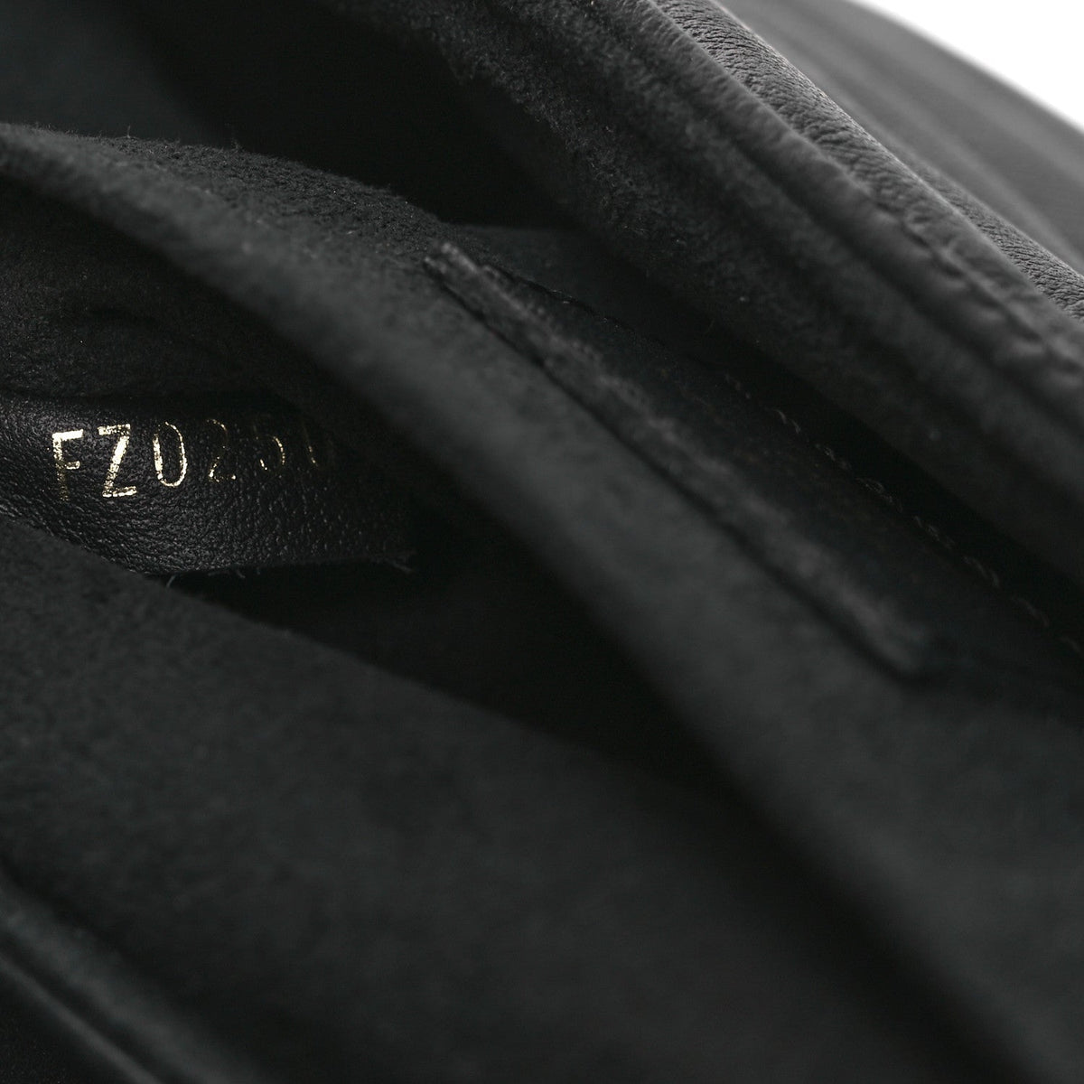Calfskin New Wave Chain PM Black