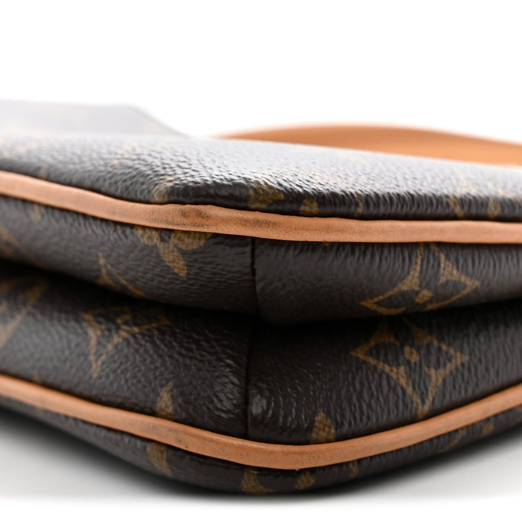 Monogram Liv Pochette