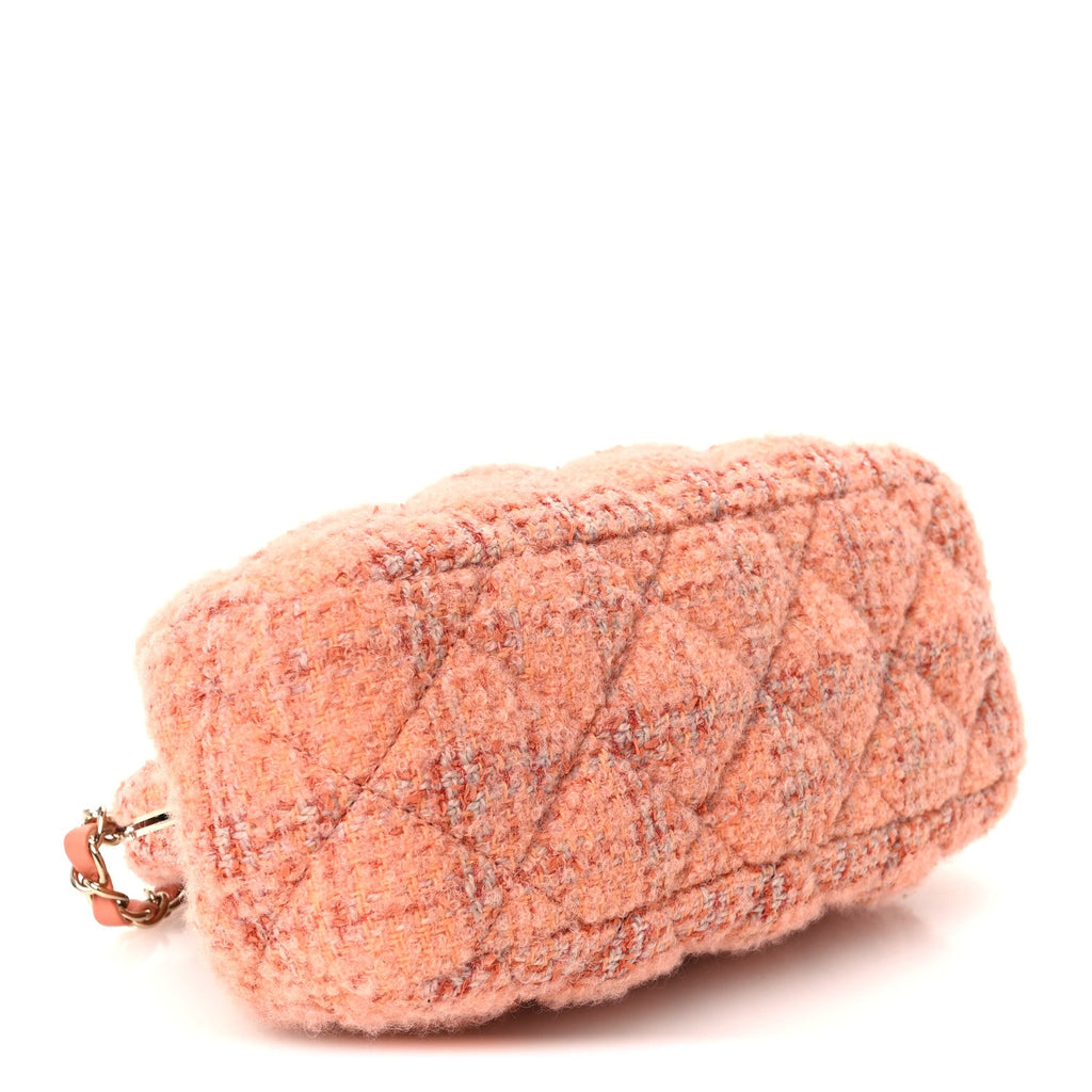 Wool Tweed Quilted CC Kisslock Clutch Coral Pink