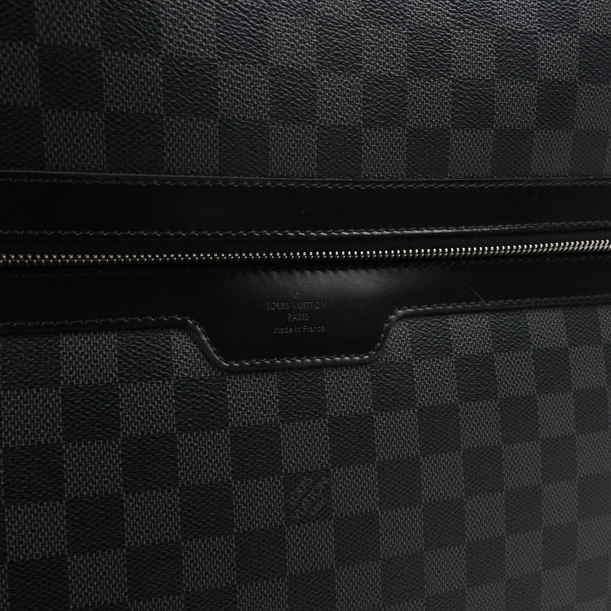 Damier Graphite Pegase 65