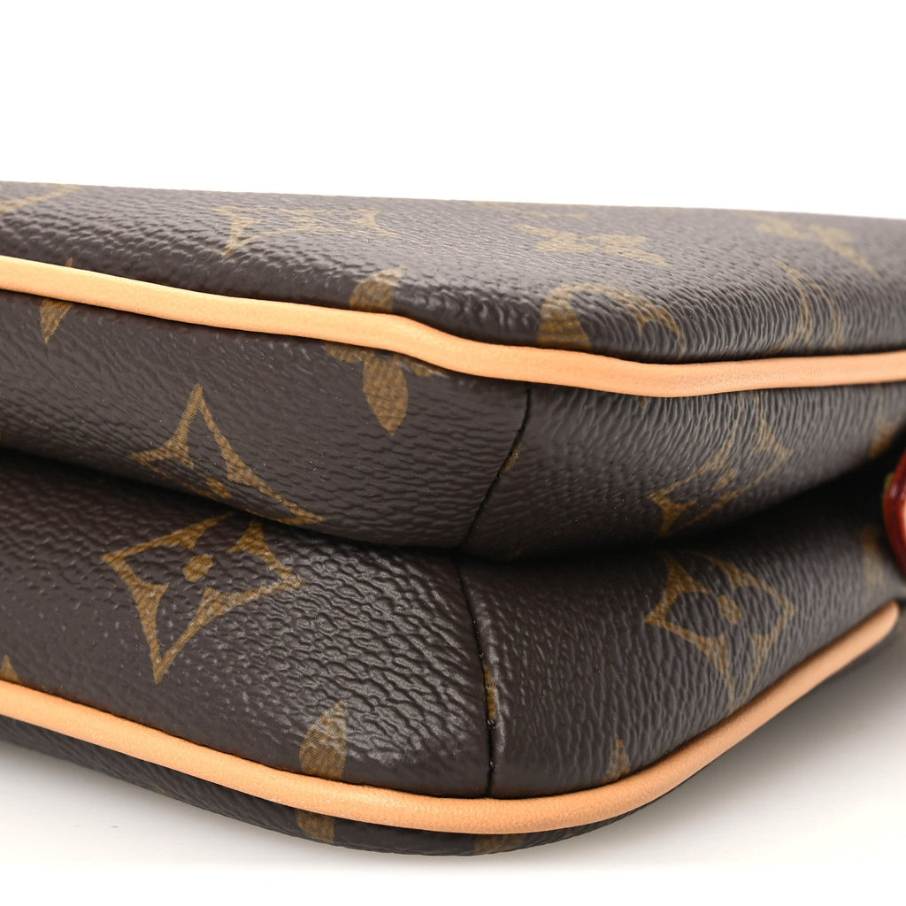 Monogram Liv Pochette
