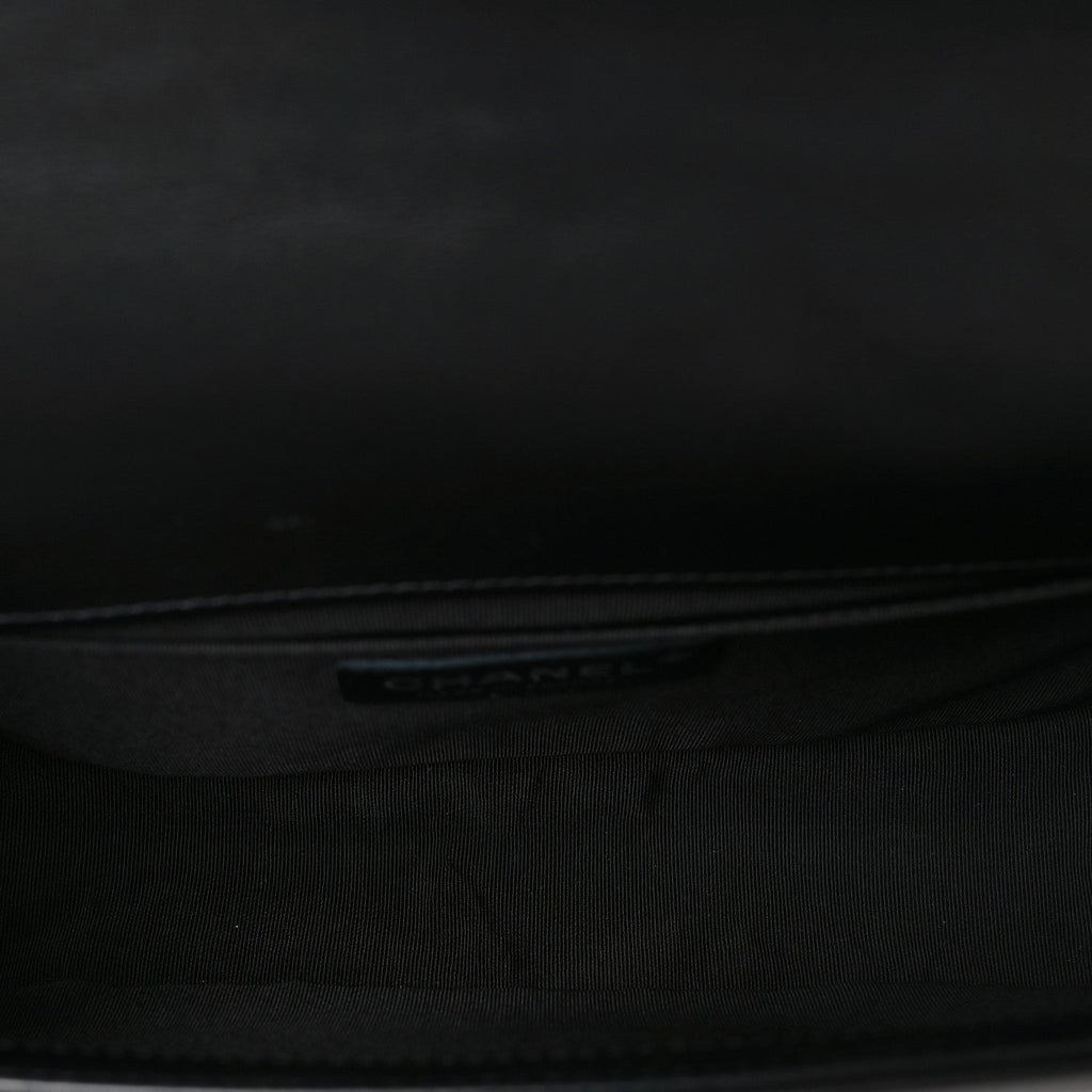 Calfskin Quilted Medium Boy Flap So Black