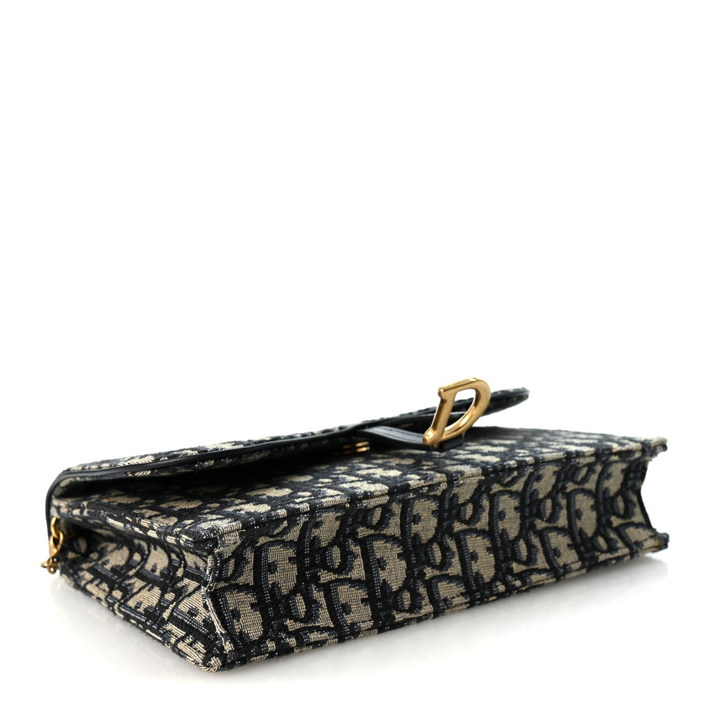 Oblique Saddle Chain Pouch Blue