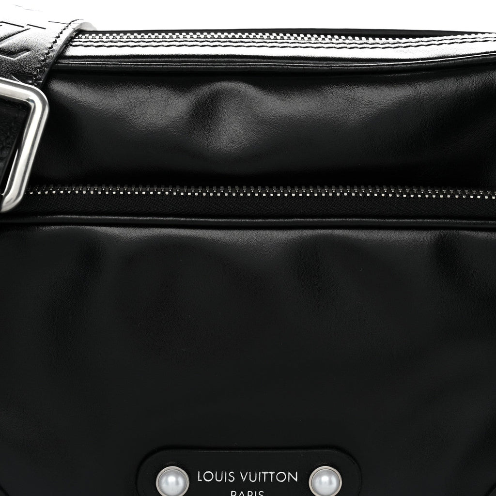 Calfskin Nil City Shoulder Bag Night Black