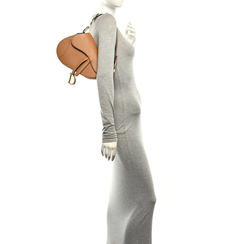 Grained Calfskin Saddle Bag Camello
