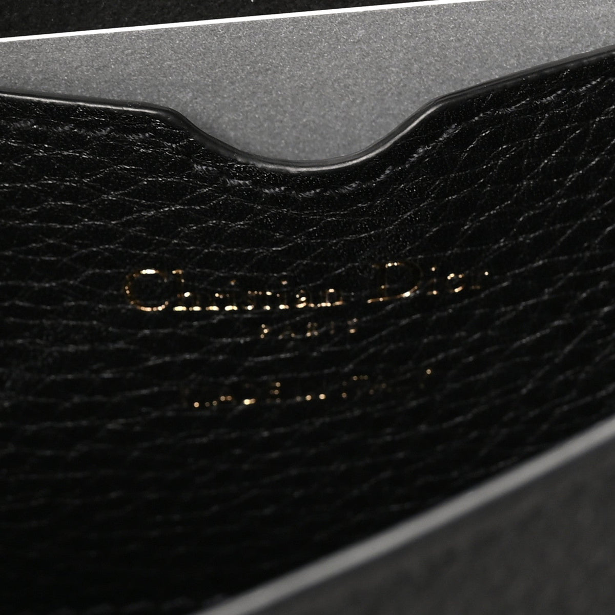 Grained Calfskin Medium Bobby Flap Black