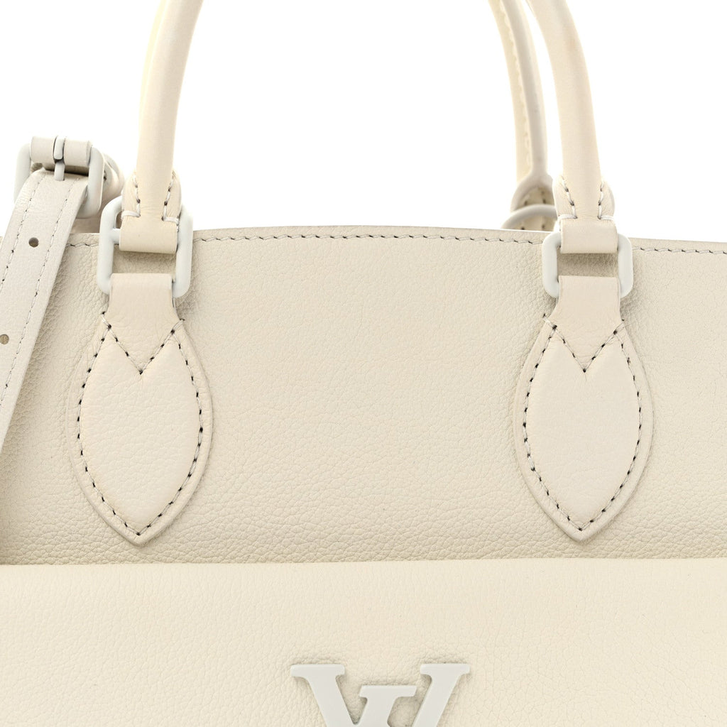 Soft Calfskin Lockme Tote PM White
