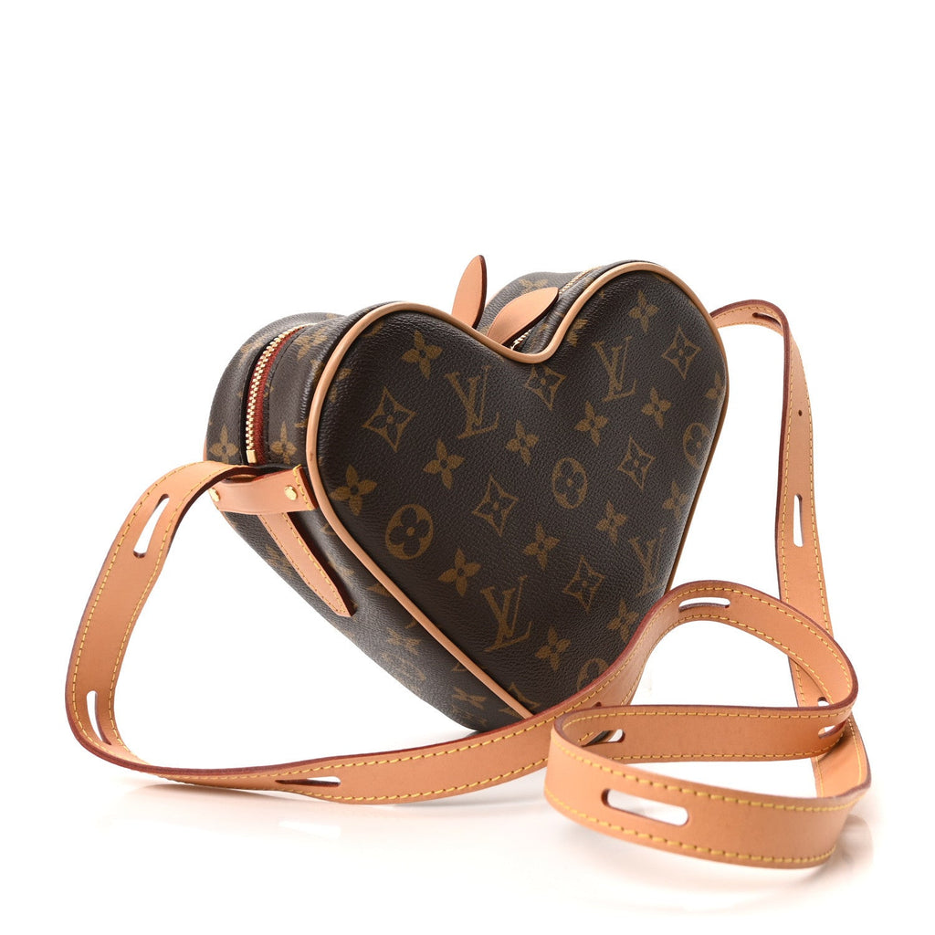 Monogram Game On Coeur