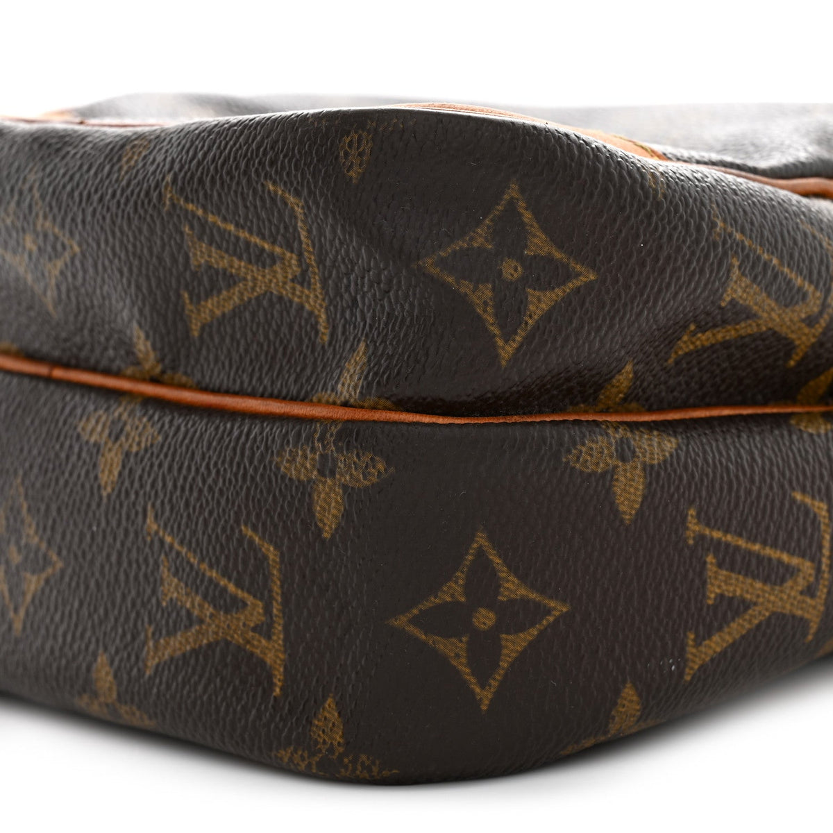 Monogram Amazone