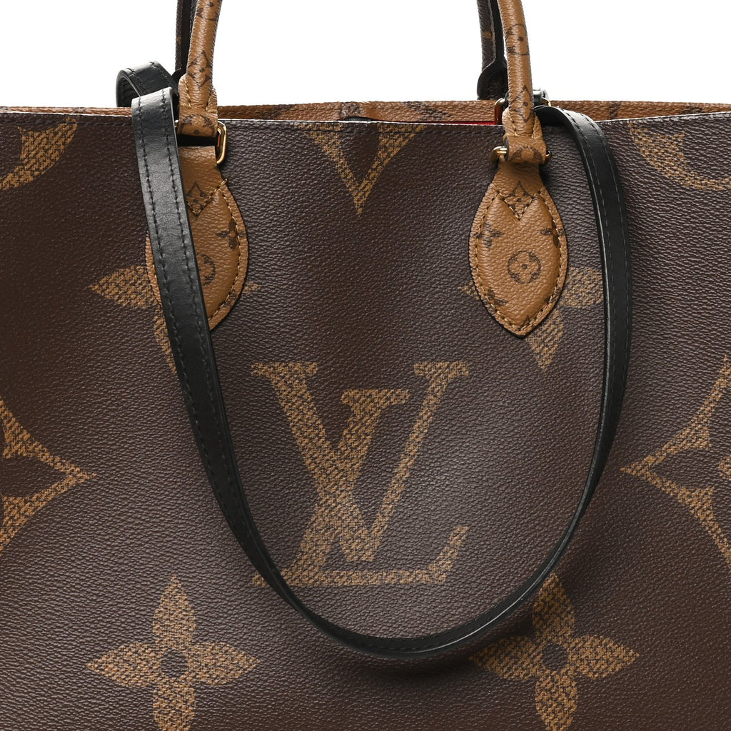 Reverse Monogram Giant Onthego MM