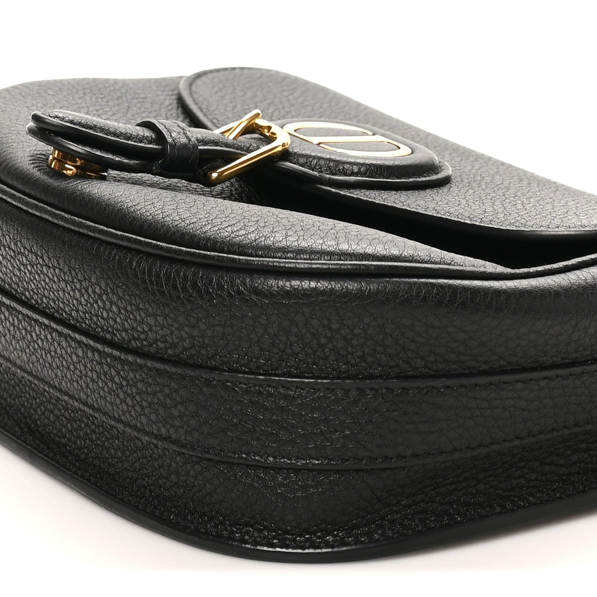 Grained Calfskin Medium Bobby Flap Black