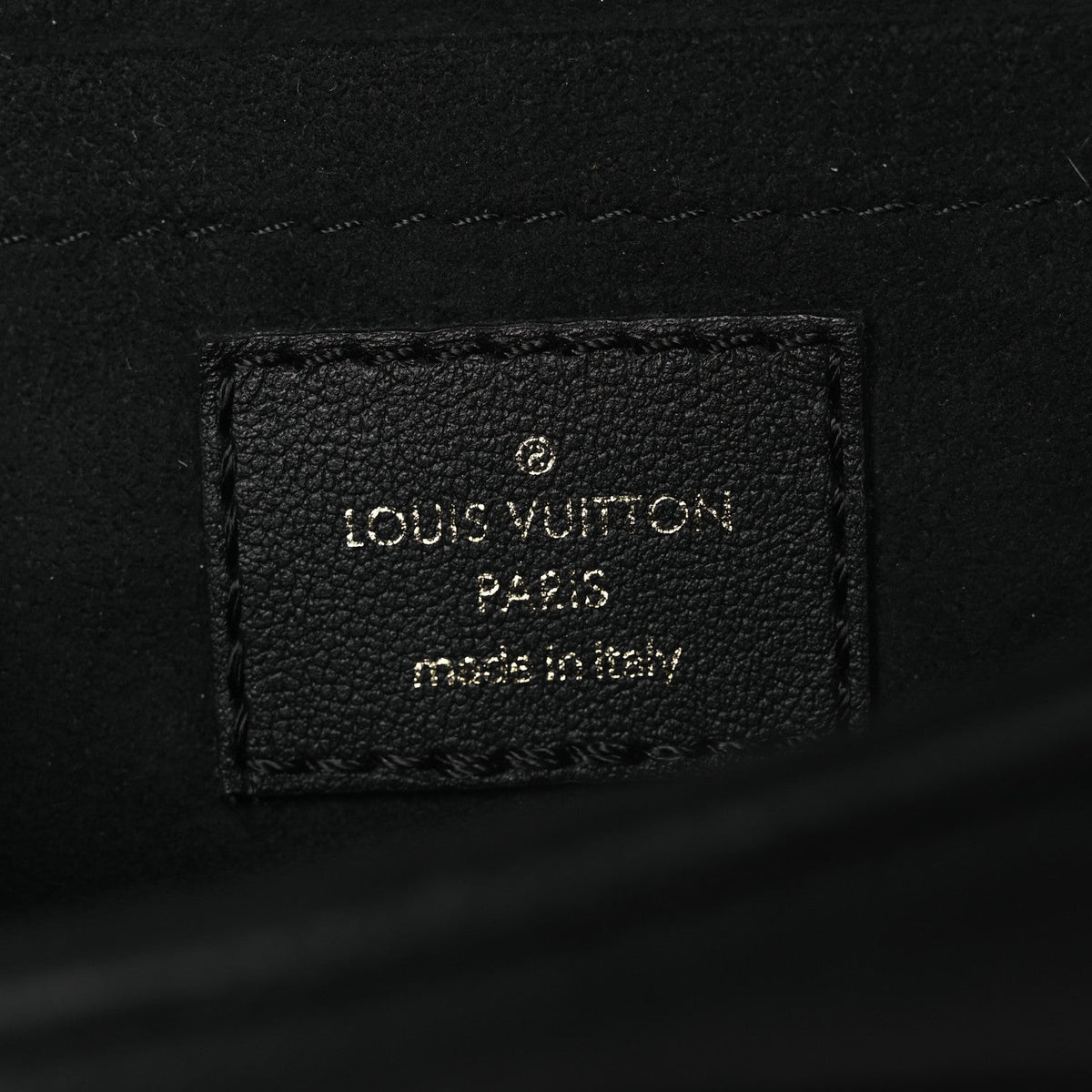Calfskin New Wave Chain PM Black