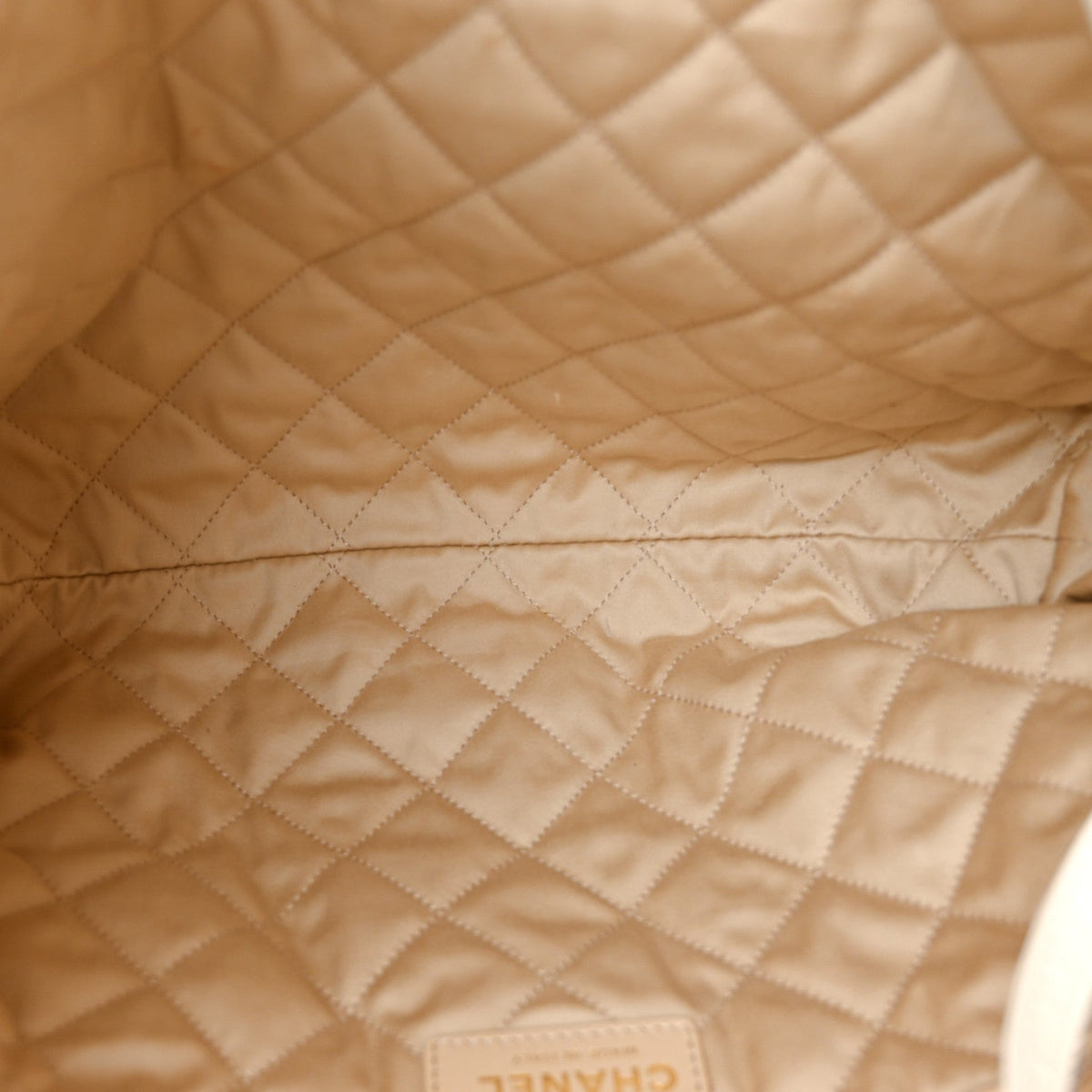 Shiny Calfskin Quilted Small Chanel 22 White