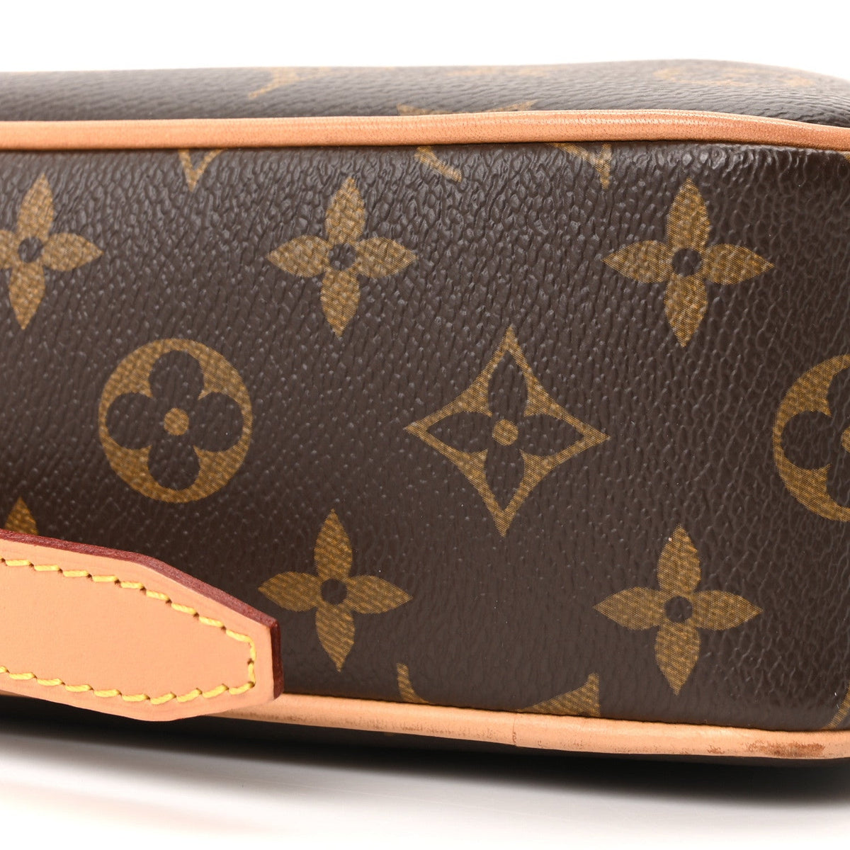 Monogram Game On Coeur