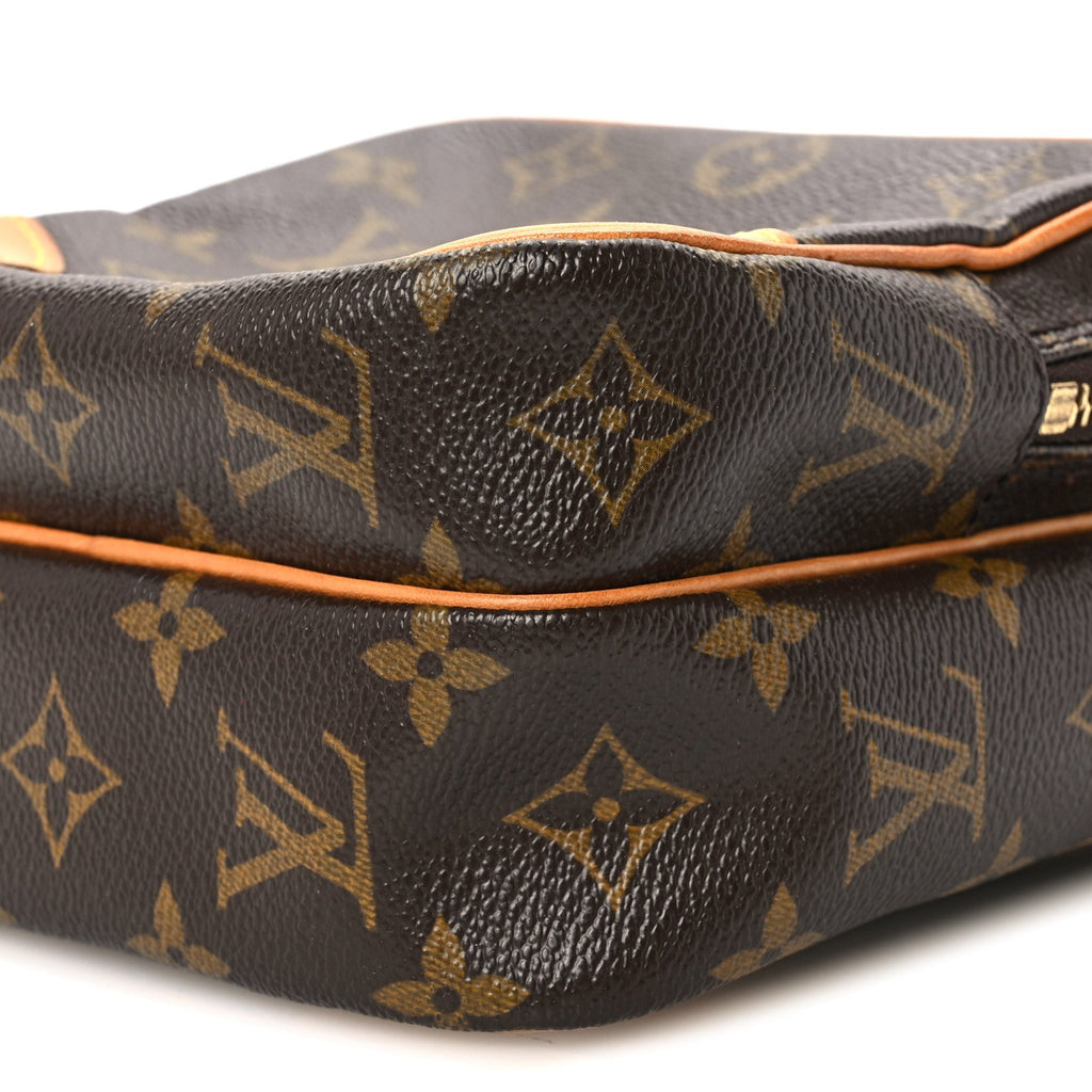 Monogram Amazone
