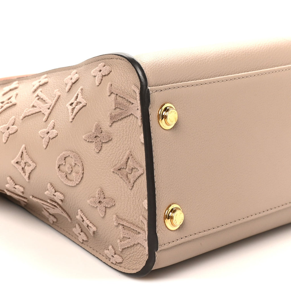 Calfskin Monogram Tufting On My Side Galet
