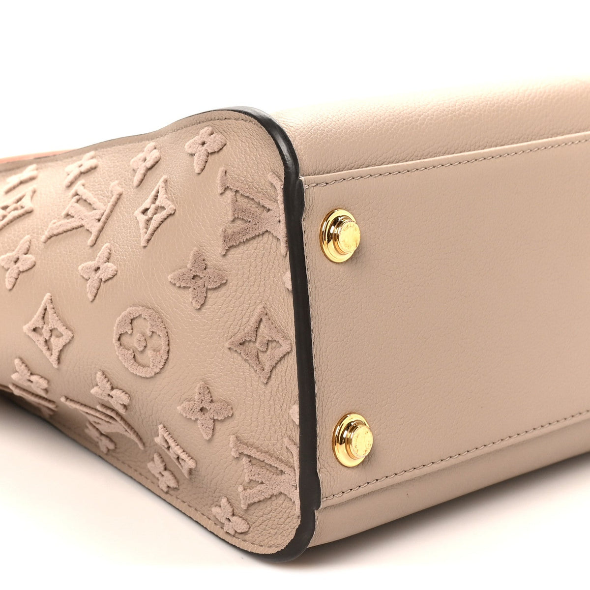 Calfskin Monogram Tufting On My Side Galet