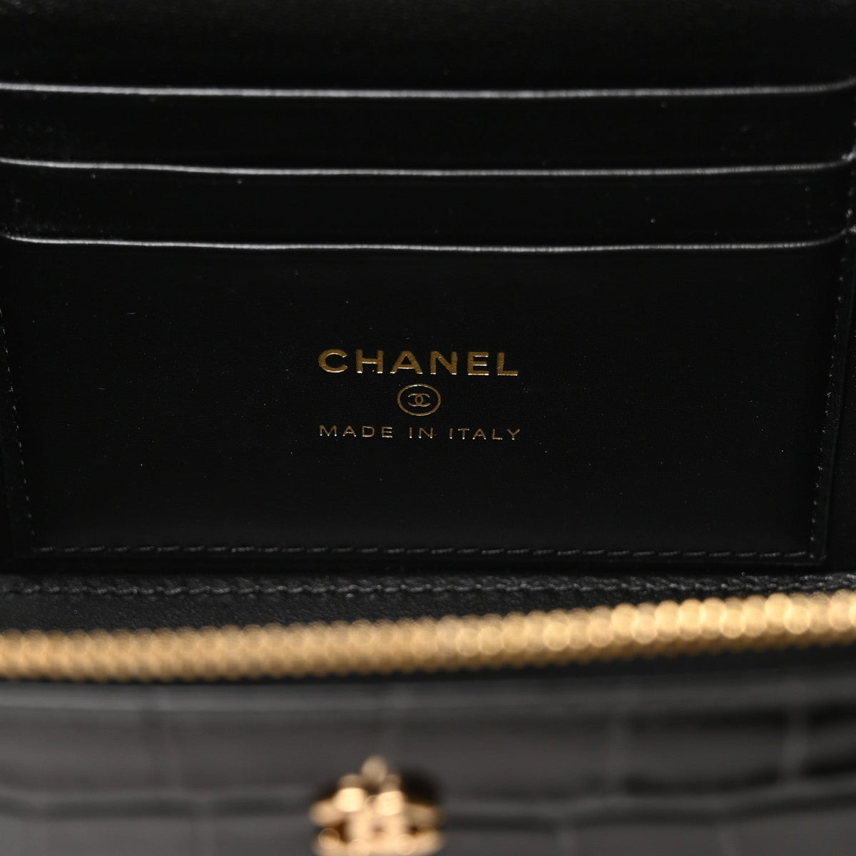 Calfskin Crocodile Embossed Crococo Small Top Handle Vanity Case With Chain Black