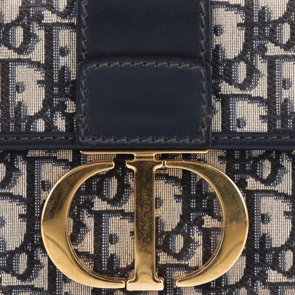 Oblique 30 Montaigne Box Bag Blue