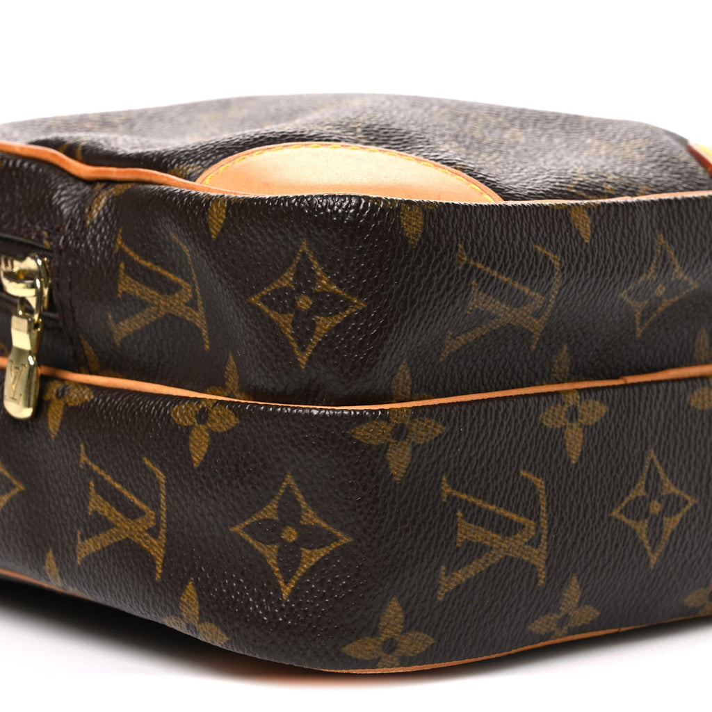 Monogram Amazone