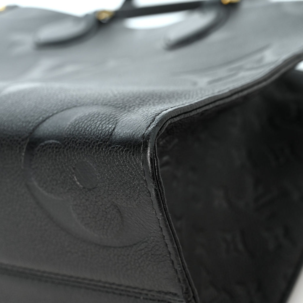 Empreinte Monogram Giant Onthego MM Black